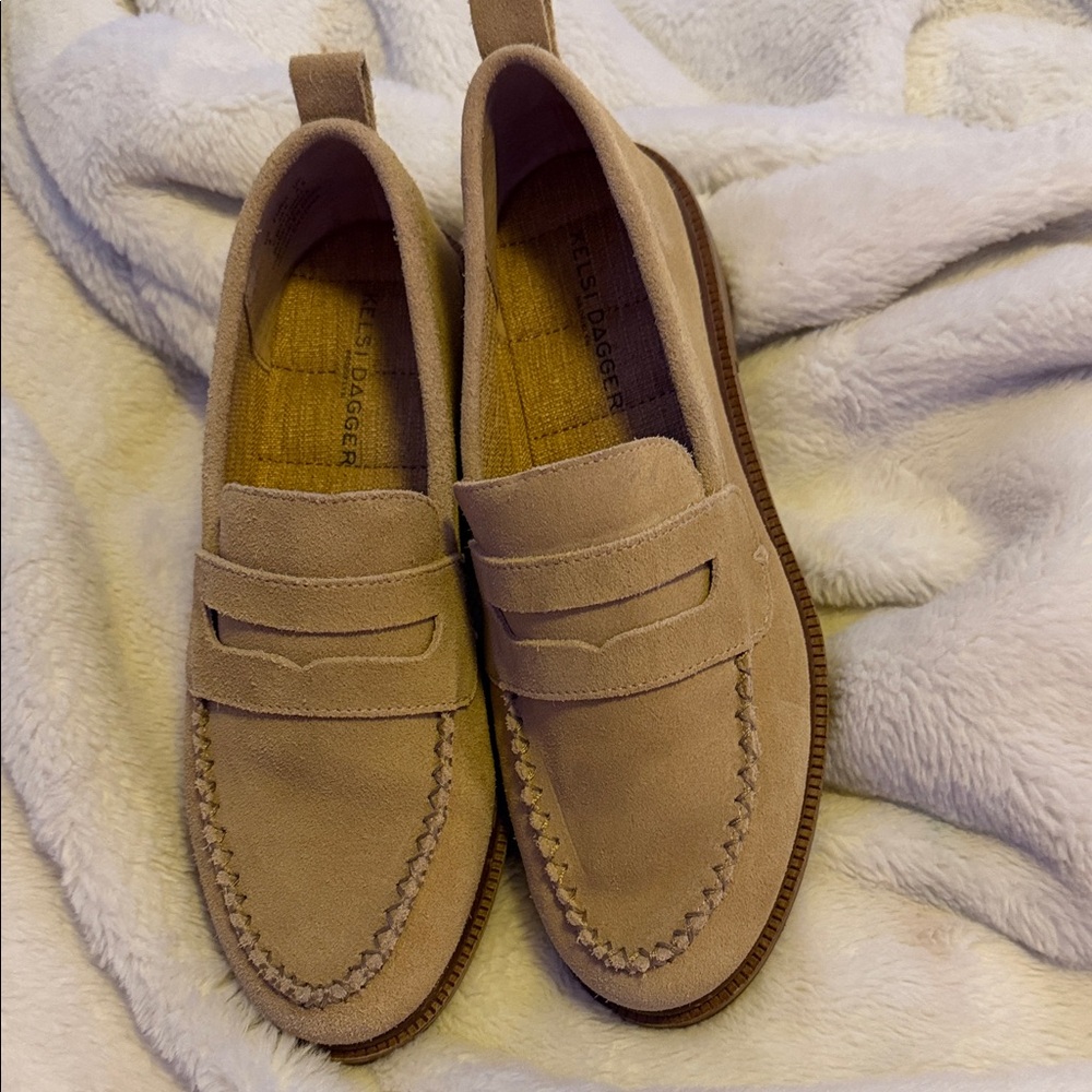 Kelsi Dagger Women's Tan Loafers - Picture 4 of 7